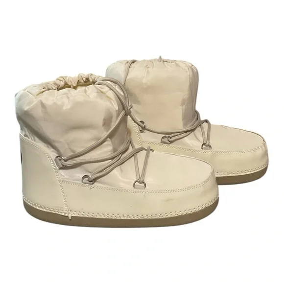 Disney/Forever 21 Mickey & Minnie Mouse Booties Size 8 - Picture 2 of 7